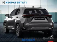 Nuova Toyota Yaris Cross Lounge 92 CV (67 kW) 2026 Grigio SUV