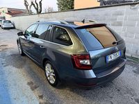 Usata Skoda Octavia G-TEC Executive 110 CV (80 kW) 2018 Grigio Station wagon