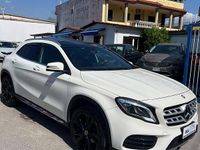Usata Mercedes GLA200 135 CV (99 kW) 2017 Bianco SUV