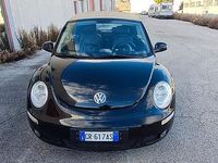 Usata VW New Beetle 105 CV (77 kW) 2008 Nero Utilitaria