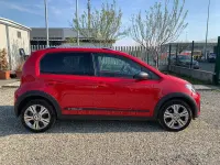 Usata VW cross up! 75 CV (55 kW) 2018 Rosso Utilitaria