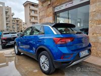 Usata VW T-Roc Life 116 CV (85 kW) 2023 Blu SUV