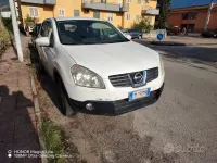 Usata Nissan Qashqai Visia 106 CV (77 kW) 2008 Bianco SUV