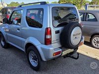 Usata Suzuki Jimny 85 CV (62 kW) 2007 Argento SUV
