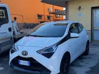 Usata Toyota Aygo 72 CV (52 kW) 2019 Bianco Utilitaria