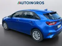 Begagnad Kia Ceed 99 HK (72 kW) 2021 Blå Halvkombi