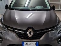 Usata Renault Captur 100 CV (73 kW) 2023 Grigio SUV