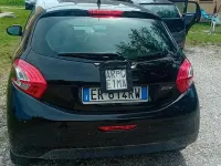 Usata Peugeot 208 68 CV (50 kW) 2013 Nero Utilitaria