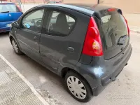 Usata Peugeot 107 68 CV (50 kW) 2010 Nero Utilitaria