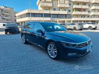 Usata VW Passat Executive 150 CV (110 kW) 2020 Blu Station wagon
