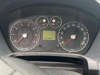 Begagnad Ford Fiesta Ghia 90 HK (66 kW) 2008 Röd Halvkombi