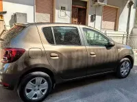 Usata Dacia Sandero 73 CV (53 kW) 2019 Marrone Berlina