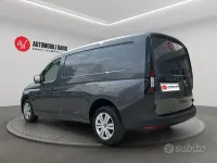 Usata VW Caddy Business 102 CV (75 kW) 2022 Grigio Monovolume