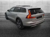 Usata Volvo V60 CC 197 CV (144 kW) 2024 Grigio Station wagon