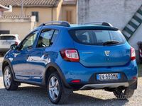 Usata Dacia Sandero Stepway 90 CV (66 kW) 2014 Blu Berlina