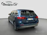 Usata Mercedes B180 Business 116 CV (85 kW) 2021 Blu Monovolume