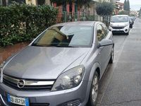 Usata Opel Astra GTC Enjoy 90 CV (66 kW) 2006 Berlina