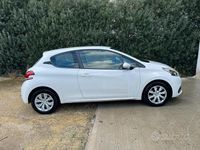 Usata Peugeot 208 75 CV (55 kW) 2016 Bianco Utilitaria