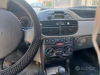 Usata Fiat Punto 2003 Rosso Utilitaria