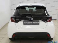 Usata Toyota Yaris Hybrid Active 116 CV (85 kW) 2022 Bianco Utilitaria