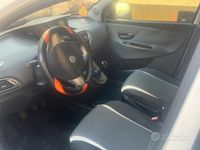 Usata Lancia Ypsilon 69 CV (50 kW) 2015 Bianco Utilitaria