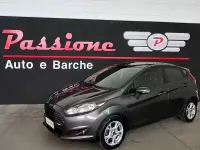 Usata Ford Fiesta 95 CV (69 kW) 2016 Grigio Utilitaria