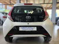 Usata Toyota Aygo Cool 69 CV (50 kW) 2014 Bianco Utilitaria