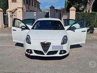 Usata Alfa Romeo Giulietta Quadrifoglio Verde 175 CV (128 kW) 2014 Bianco Utilitaria