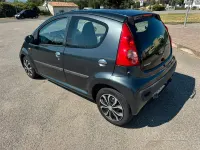 Usata Peugeot 107 68 CV (50 kW) 2012 Grigio Utilitaria