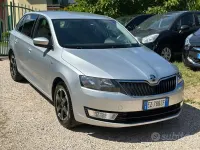 Usata Skoda Rapid Style 105 CV (77 kW) 2015 Grigio Utilitaria