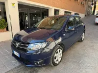 Usata Dacia Sandero Lauréate 90 CV (66 kW) 2015 Bluazzurro Utilitaria