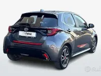 Usata Toyota Yaris Hybrid Style 92 CV (67 kW) 2022 Grigio Berlina