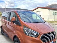 Usata Ford Tourneo Custom Titanium 185 CV (136 kW) 2022 Arancione Furgone