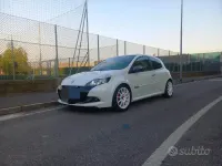 Usata Renault Clio III R.S. 203 CV (149 kW) 2010 Berlina