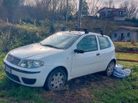 Usata Fiat Punto Classica 60 CV (44 kW) 2010 Bianco Utilitaria