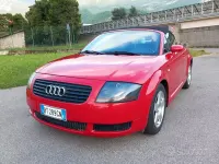Usata Audi TT Roadster 150 CV (110 kW) 2001 Rosso Cabrio
