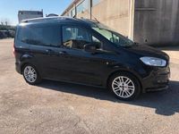 Usata Ford Tourneo Courier Titanium 95 CV (69 kW) 2015 Nero Monovolume