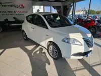 Usata Lancia Ypsilon Gold 95 CV (69 kW) 2012 Bianco Utilitaria