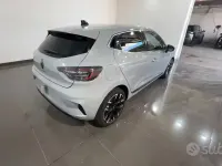 Nuova Renault Clio V Techno 101 CV (74 kW) 2025 Grigio Berlina