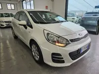 Usata Kia Rio Active 74 CV (54 kW) 2016 Bianco Utilitaria