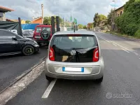 Usata VW up! 60 CV (44 kW) 2016 Grigio Utilitaria