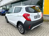 Usata Opel Karl Rocks 73 CV (53 kW) 2018 Bianco Utilitaria