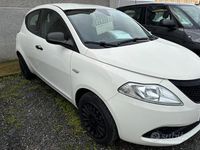 Usata Lancia Ypsilon 69 CV (50 kW) 2019 Bianco Utilitaria