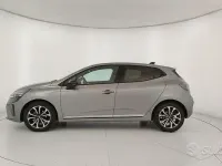 Usata Renault Clio V Techno 91 CV (66 kW) 2024 Grigio Berlina