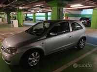 Usata Opel Corsa 69 CV (50 kW) 2005 Grigio Utilitaria