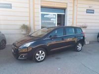 Usata Peugeot 5008 Premium 120 CV (88 kW) 2015 Nero Monovolume