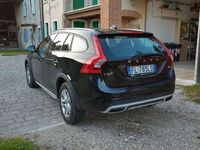 Usata Volvo V60 CC Business Edition 150 CV (110 kW) 2017 Nero Station wagon