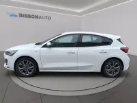 Begagnad Ford Focus ST-Line 125 HK (91 kW) 2023 Vit Sedan