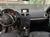 Usata Renault Clio III Dynamique 85 CV (62 kW) 2010 Nero Berlina