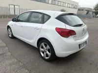 Usata Opel Astra Cosmo 101 CV (74 kW) 2011 Other Berlina